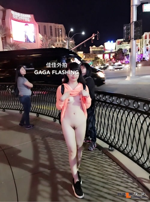 Public nudity photo sarwono88: 拉斯维加斯手机版 Vegas Show(iPhone version) Follow me for... Public Flashing