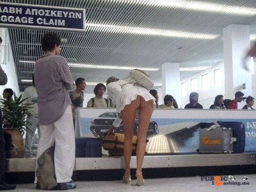Public flashing photo airplanebabes5: Upskirt at the baggage claim … Public Flashing