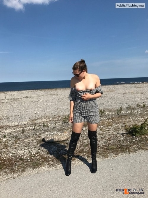 No panties letussharewithyou: Again a lovely roadtrip and i keep on... pantiesless Public Flashing