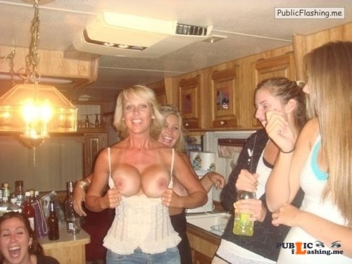 Public nudity photo drunk girls partying 3:Drunk Girls Partying  ... Public Flashing