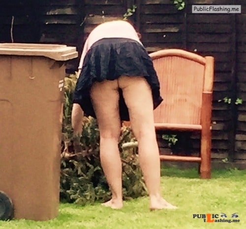 No panties Commando gardening. Thanks for the submission @andyroo620 pantiesless Public Flashing