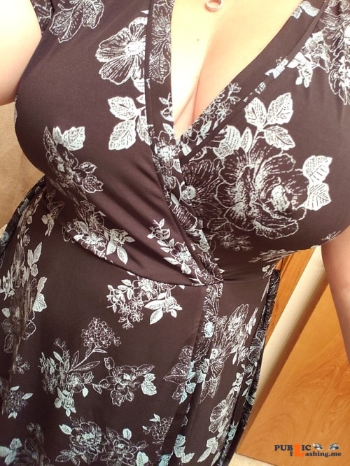 No panties voodoopussy1000: Got a new dress, what do we think bra or no... pantiesless Public Flashing