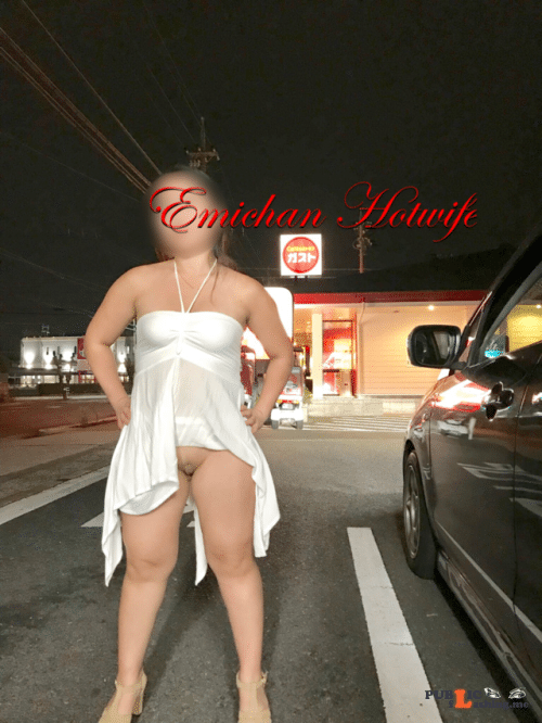 No panties emichanhotwife: In front of the restaurant. What you want to... pantiesless Public Flashing