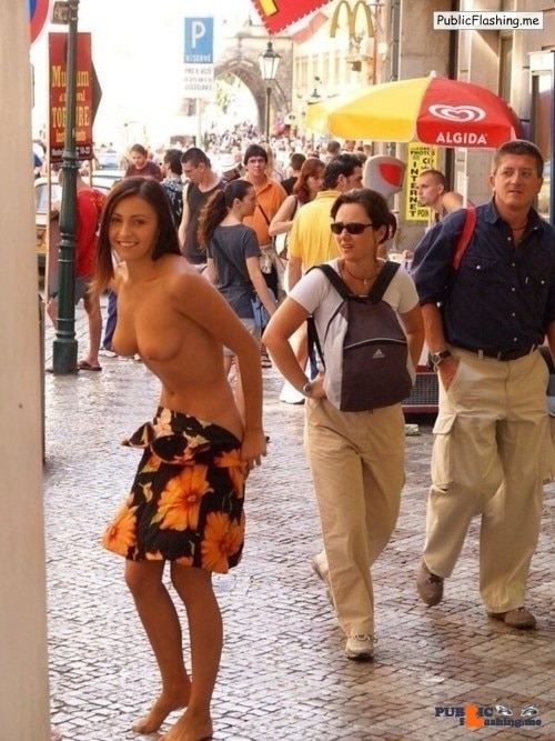 wife flashes stranger in bar - Flashing in public photo Photo - Public Flashing Photo Feed