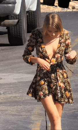 stripping reporter - Public flashing photo nsfwgirlsonly:Stripping off her sundress in public for a walk - Public Flashing Photo Feed
