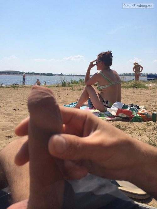 Public Flashing Photo Feed: Public nudity photo walkingandswinging:Relaxation with a public beach…