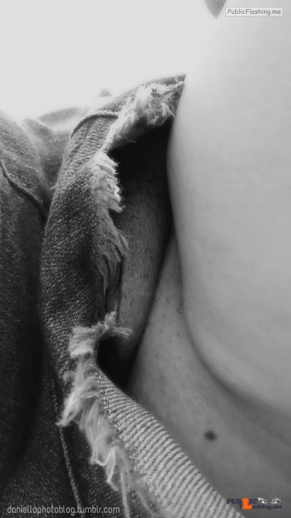geneva carr fotos desnuda - No panties daniellaphotoblog: Esto para mí es arte…. Una foto en la calle… pantiesless - Public Flashing Photo Feed