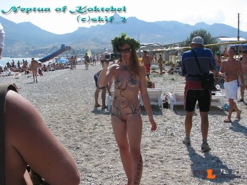 Public Flashing Photo Feed: Public nudity photo Russian nudist beaches presented here.