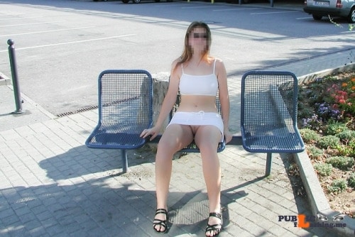 Public Flashing Photo Feed  : No panties generalalpacacollectorthings: Hier wären noch zwei Plätze frei… pantiesless