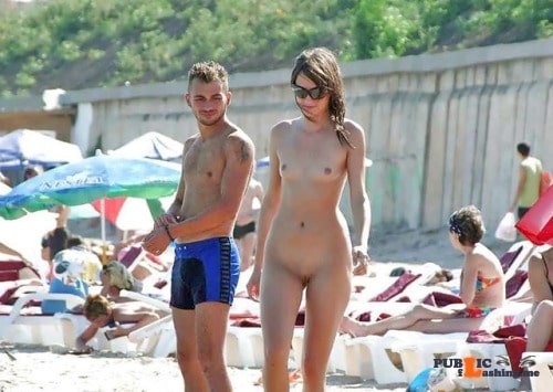 very public nudity pics - Public nudity photo billyon:Il y a des regards que l’on sent comme un main posée sur… - Public Flashing Photo Feed