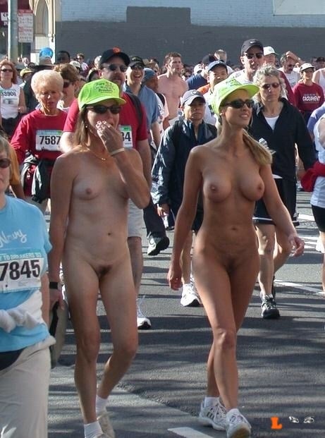 kenyan ladies photo of nude taken unaware - Flashing in public photo Photo - Public Flashing Photo Feed