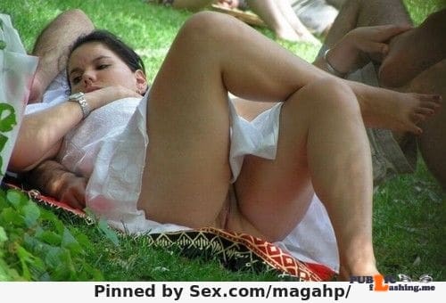 kenyan girl flashes outdoor porn pics - Photo flashing in public picture - Public Flashing Photo Feed