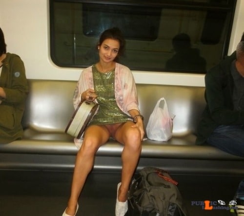chav flashes her tits gif - Photo flashing in public picture - Public Flashing Photo Feed