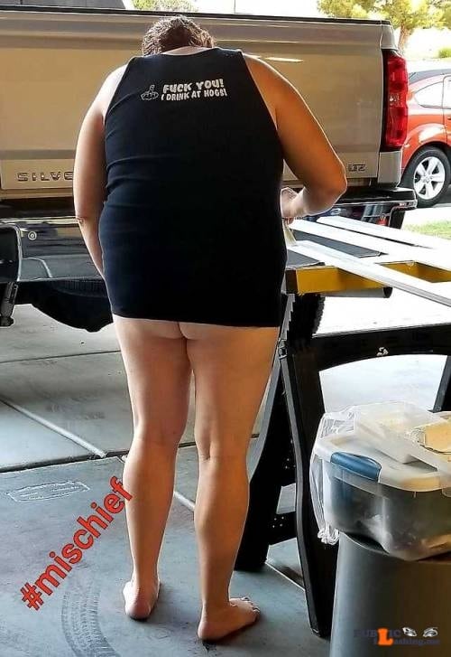 body paint pics - No panties Sometimes #mischief knows painting is more fun without… pantiesless - Public Flashing Photo Feed