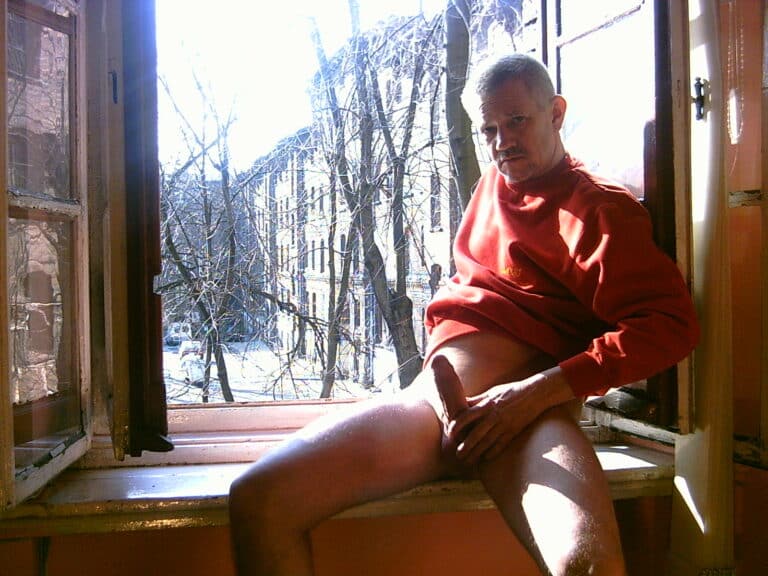 Amateur Man Masturbating on Windowsill